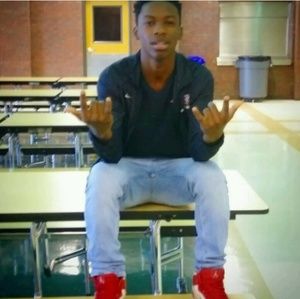 Meet your Posher, Gregory